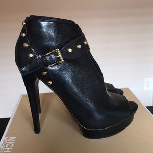 MK Ailee open toe booties